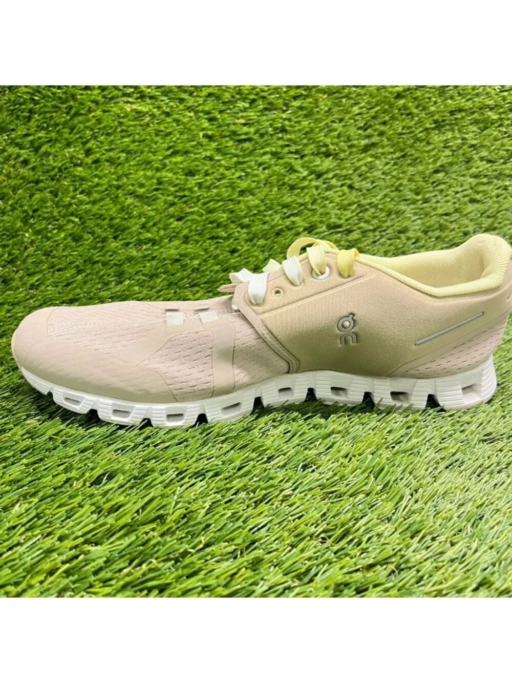 On Cloud X 3 Womens Size 9.5 Beige Pearl Athletic Running Walking Shoes Sneakers